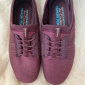 Sketchers City Pro Easy Moving Slip-Ons